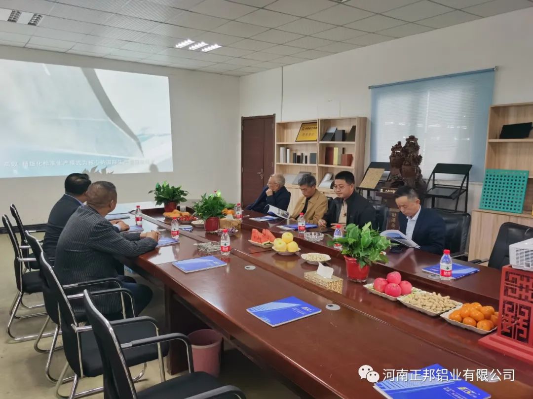 热烈欢迎《郑州电视台》和《美华建设有限公司》领导莅临